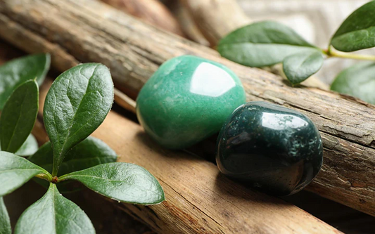 How to Tell If Green Aventurine is Real or Fake : Key Indicators & Practical Tips